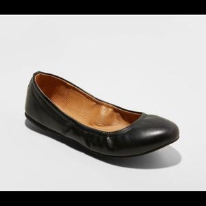 Black Ballet Flats